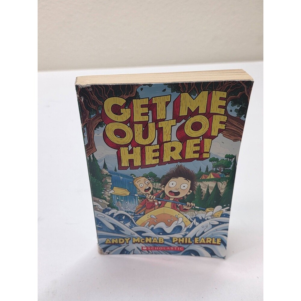 Middle School: Get Me Out of Here! (Book 2) - James Patterson - Paperback